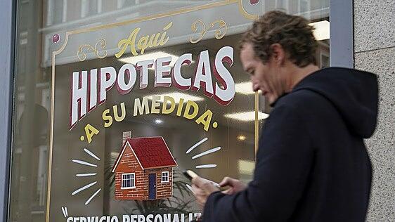 España tiene las hipotecas más baratas pero la letra pequeña esconde una de las ofertas vinculadas más duras de Europa