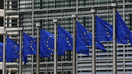 Europa extiende su tasa de 3 euros a los paquetes chinos para hacer frente a su llegada masiva