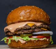 La fiebre de las hamburguesas: cuando el espectáculo se come al producto
