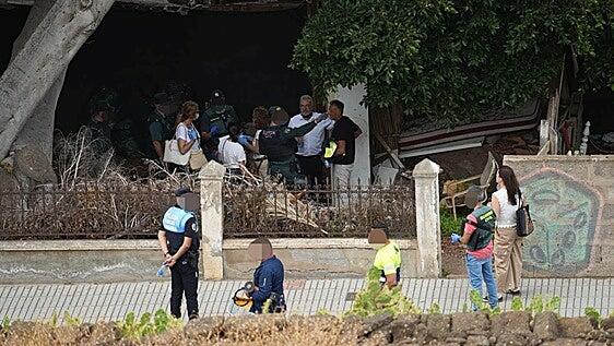Consumado más de 50 desahuciados en el edificio Mr. Leacock de Santa María de Guía, en imágenes