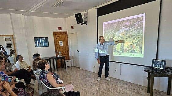 El barrio de Aguatona de Ingenio encara el fin de un acceso marcado por el peligro
