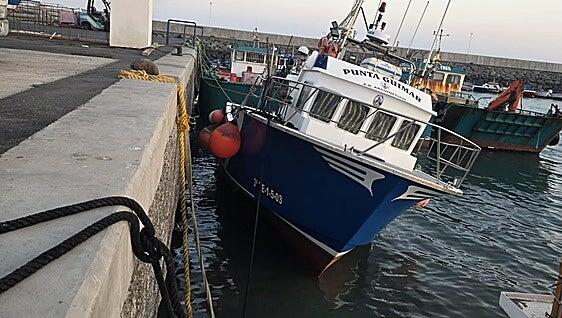 Un puerto convertido en charco engulle a los barcos en Castillo del Romeral
