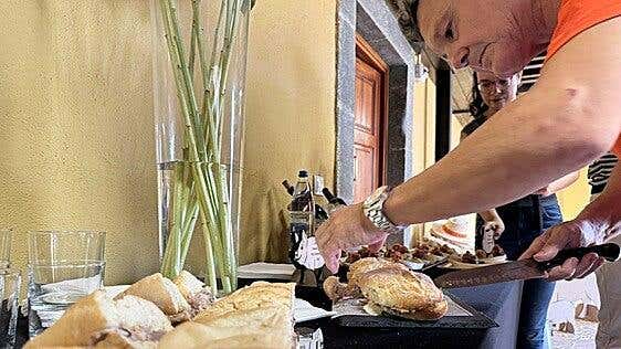 Telde pone el broche de oro a la I Jornada del Bocadillo de Pata y del Cochino Canario este sábado en el parque urbano de Melenara