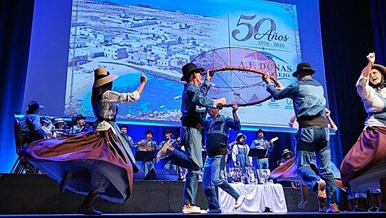 Felices 50 años de folclore, denuncia y querencia por el Corralejo marinero