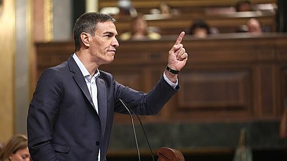 Sánchez sale del Congreso arrinconado por el cerco del PP y la alarma de sus socios por la corrupción