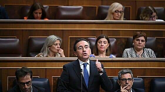 Albares se muestra «totalmente favorable» de que se conceda la nacionalidad española a los saharauis