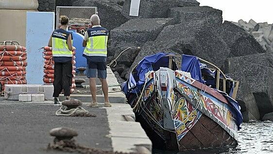 Un juez activa la devolución de 85 migrantes tras la llegada del último cayuco a El Hierro