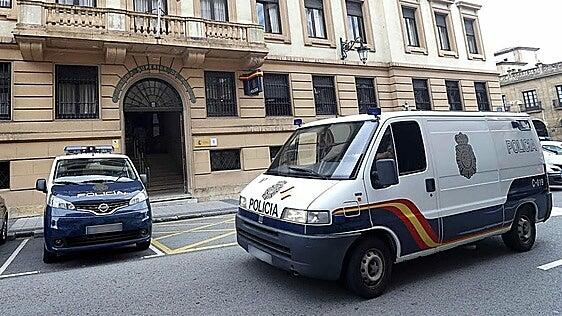 El árbitro asturiano arrestado por violar a una prostituta, detenido de nuevo por agredir a su expareja