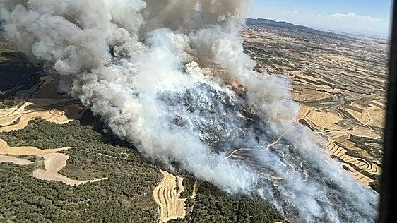 Un incendio forestal en Zaragoza alcanza casi 500 hectáreas