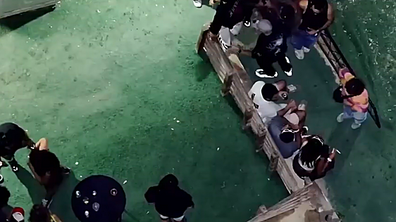 Desmantelan una fiesta ilegal con 200 personas en Telde